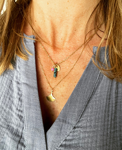 images/homepage/Small Ketting goud lagen.png
